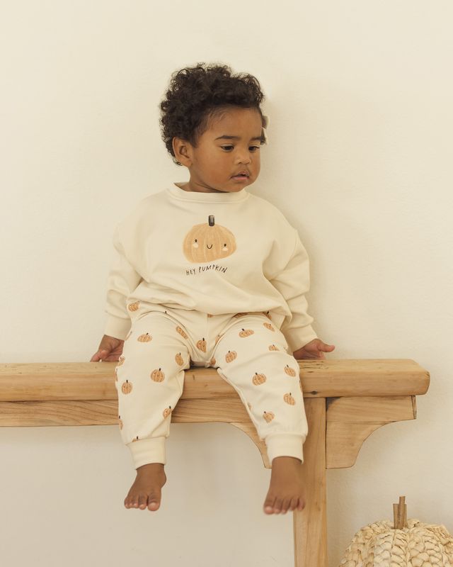 Quincy Mae Natural Smiley Pumpkins | Relaxed Fleece Sweatshirt + Sweatpant