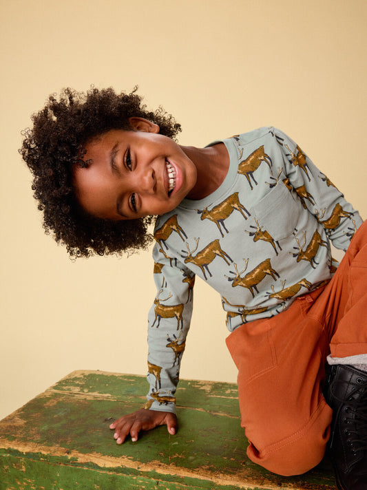 Tea Painted Deer | Long Sleeve Printed Pocket