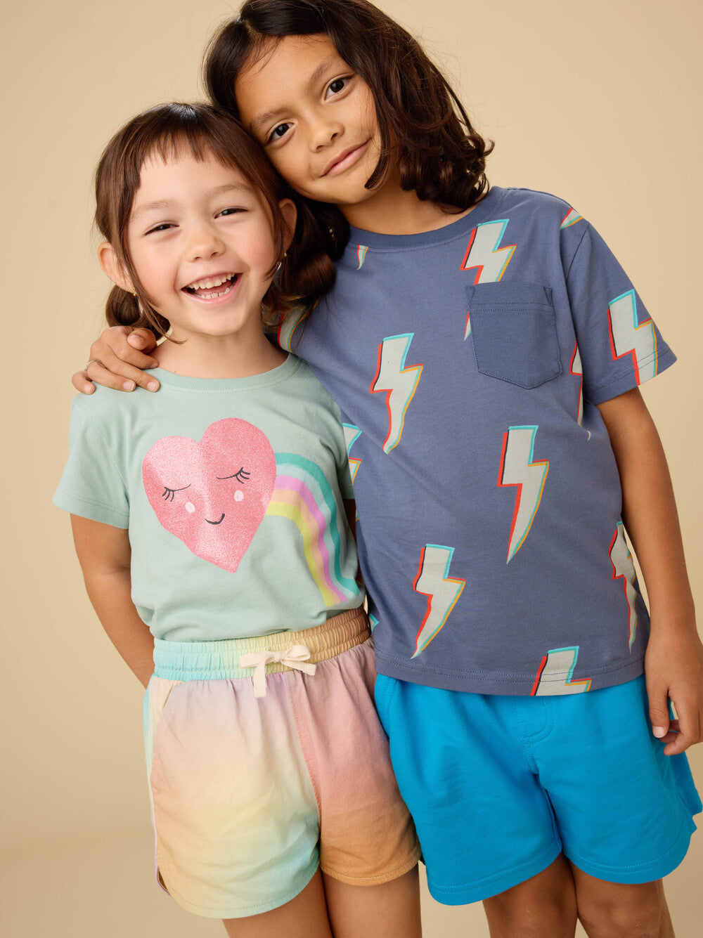 Tea Mineral | Love A Rainbow Graphic Tee