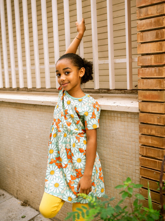 Tea Daisy Deluxe | Short Sleeve Twirl Dress
