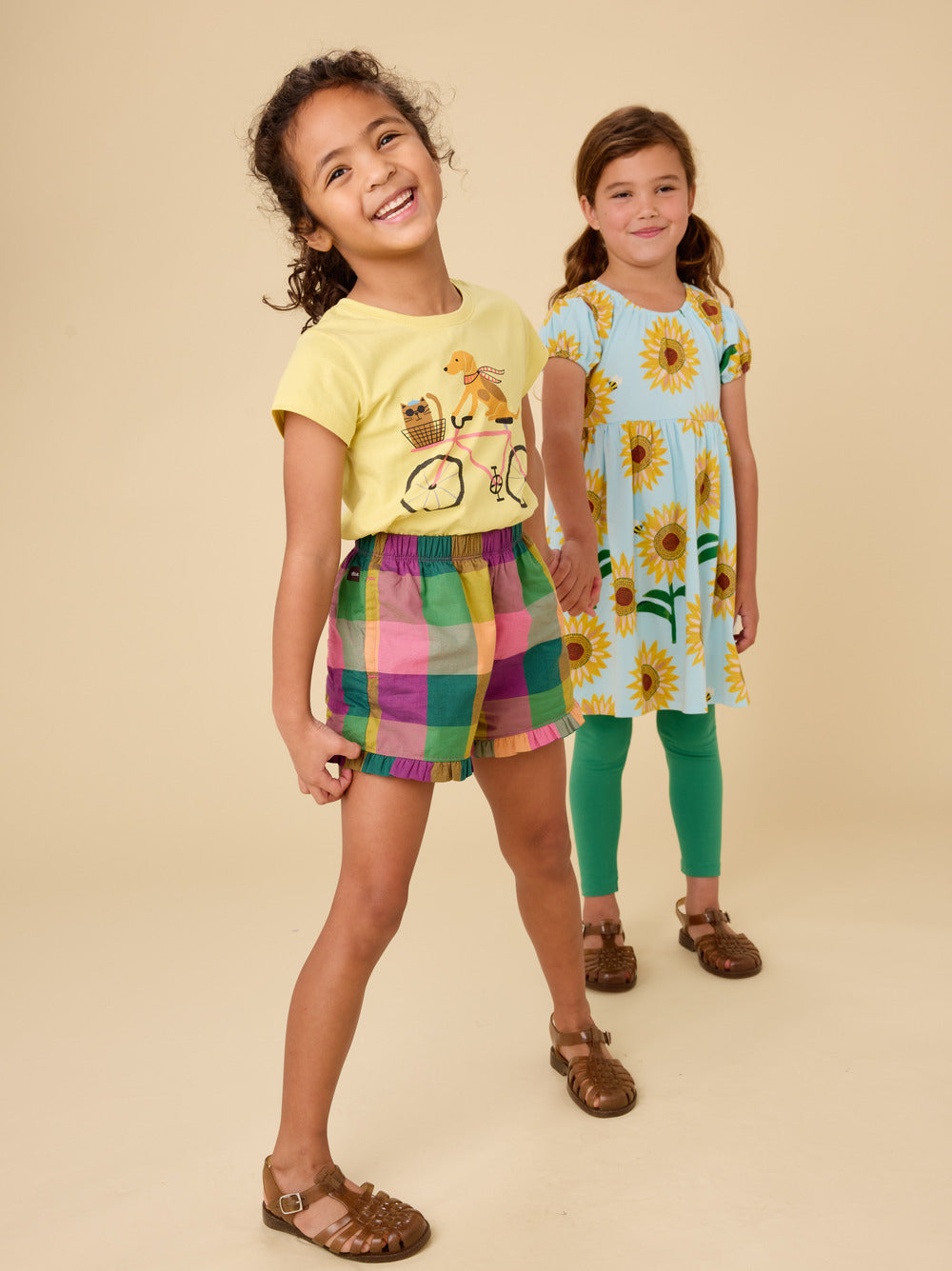 Tea Lemongrass | Woof & Whisker on Wheels Graphic Tee
