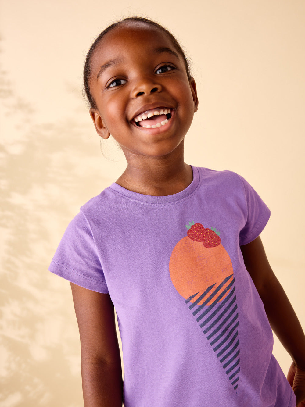 Tea Deep Lavender | Glitter Strawberry Graphic Tee