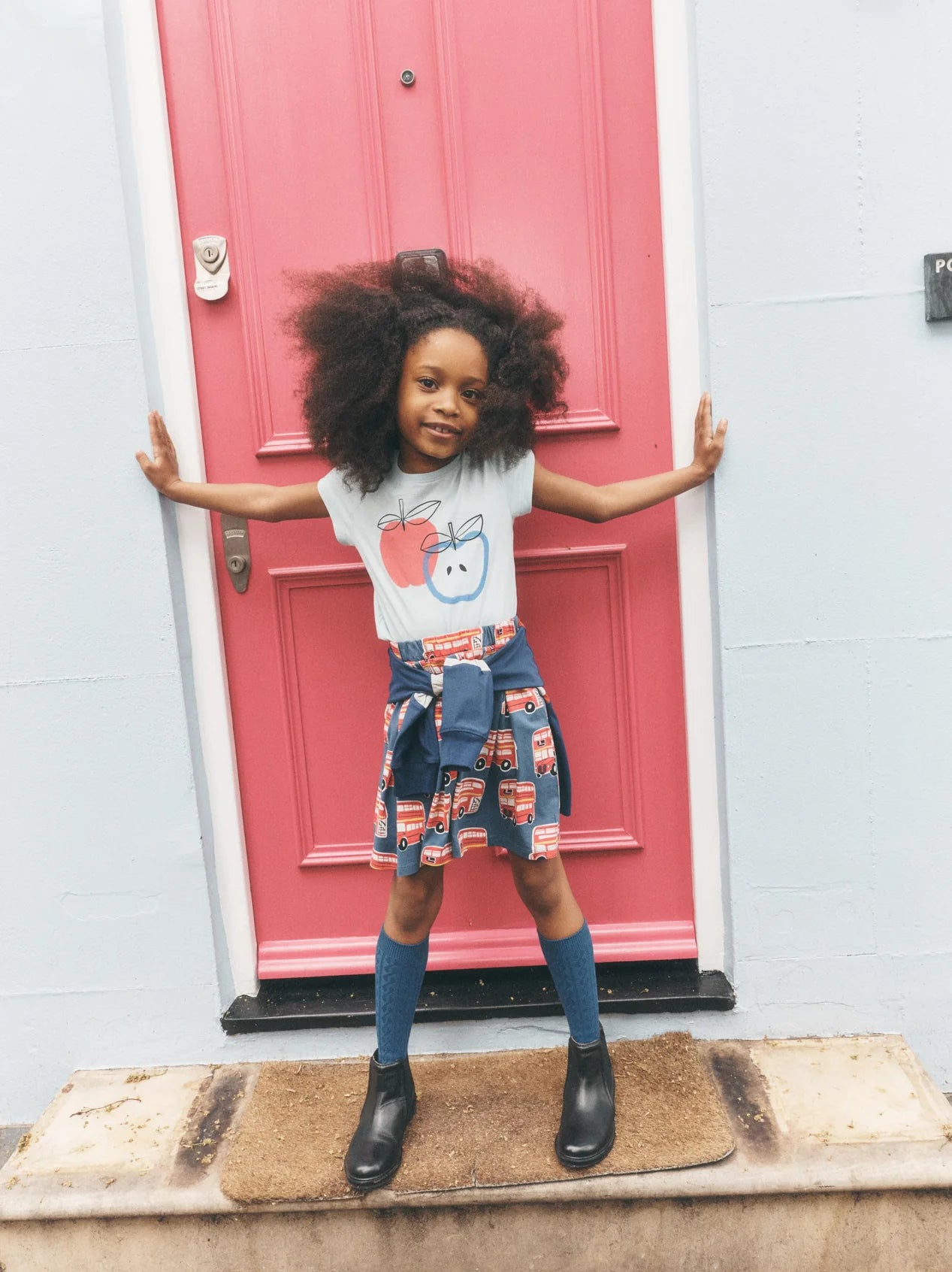 Tea Sterling Blue | Apple Orchard Graphic Tee