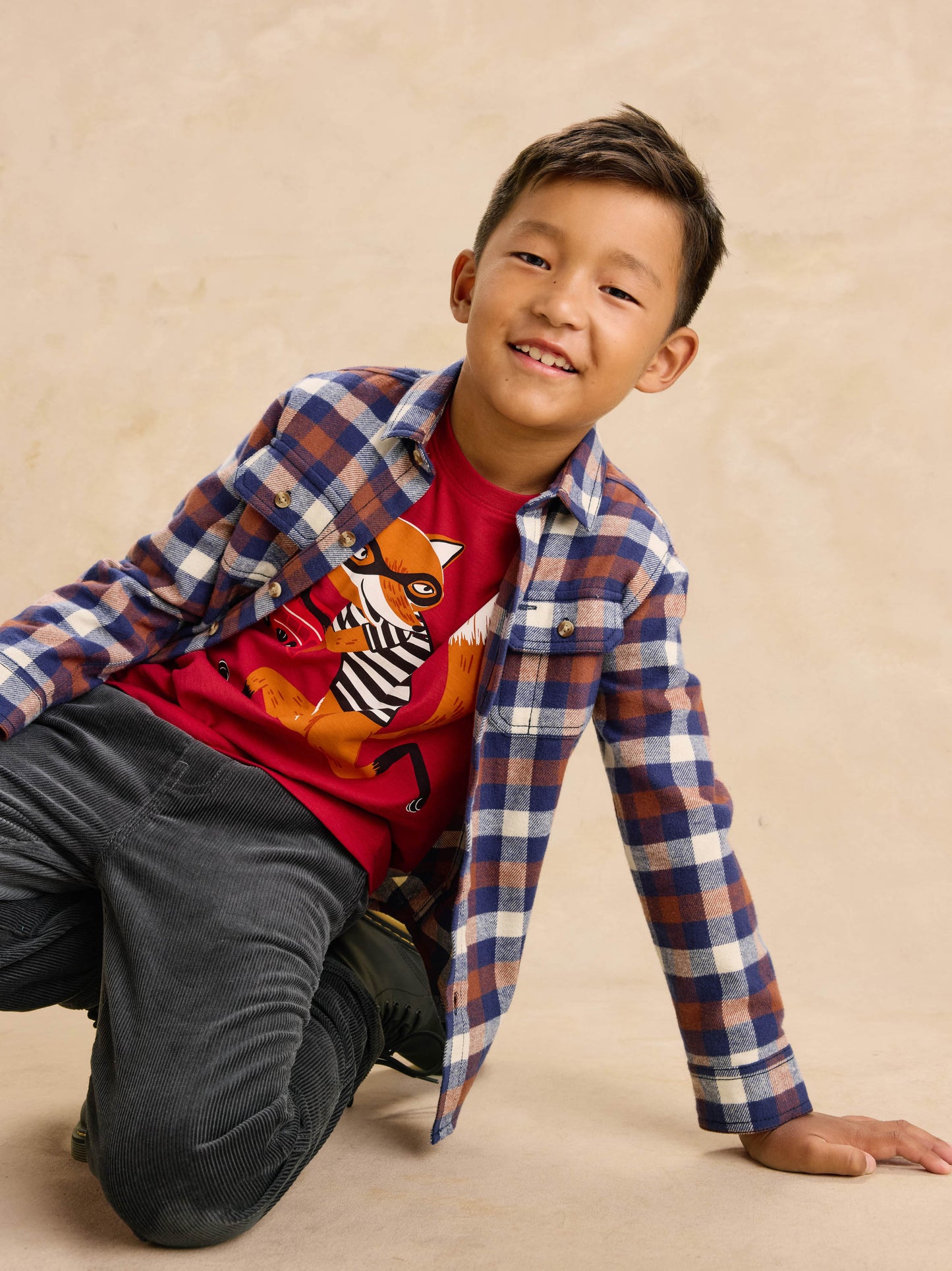 Tea Red Wagon | Sneaky Fox Graphic Tee