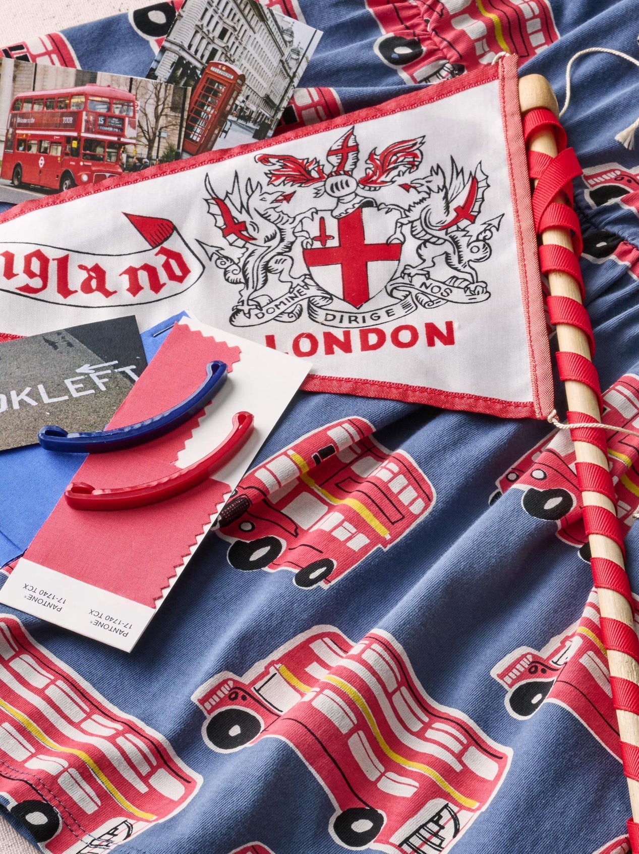 Tea Double Decker Bus | Printed Pocket Tee