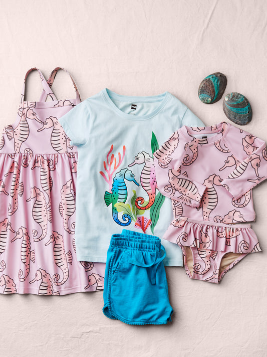 Tea Blue Glow | Seahorse Serenade Graphic Tee