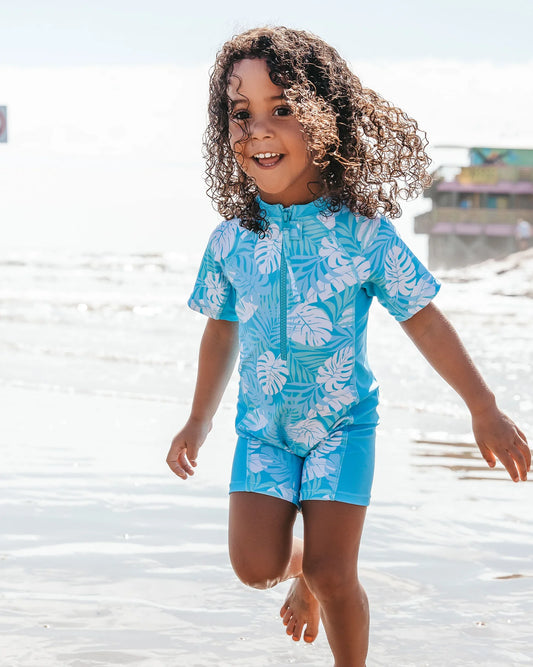 Feather 4 Arrow Blue Grotto | Beach Daze Short Sleeve Rashguard