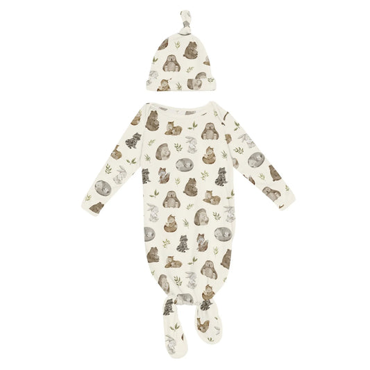 KicKee Natural Mom & Baby | Print Knotted Layette Gown & Hat Set