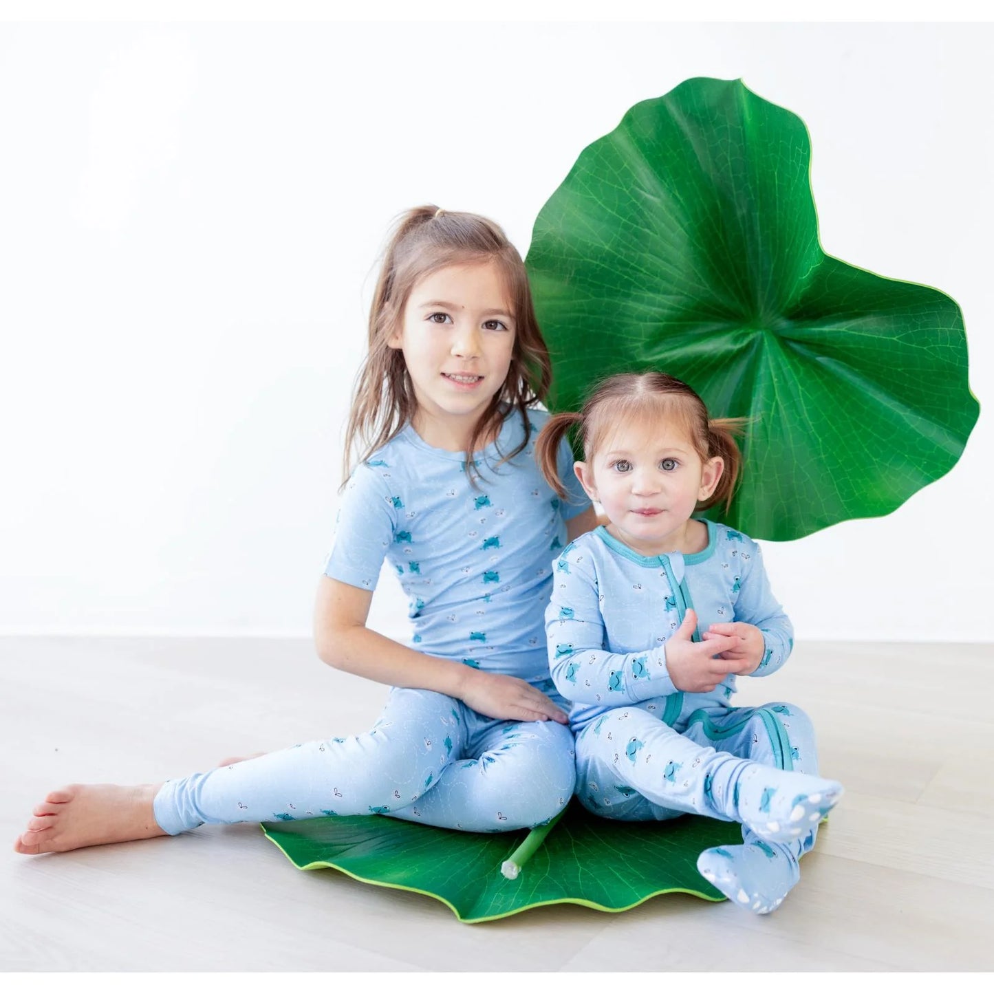 KicKee Seaside Blue Frogs & Flies | Print Footie With 2 Way Zipper