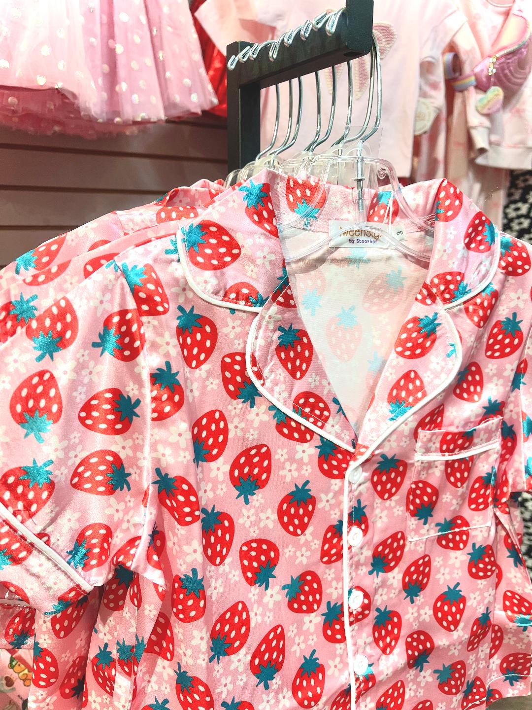 Tweenstyle Pink & Red Strawberries | Print Satin Short Sleeve Loungewear Set